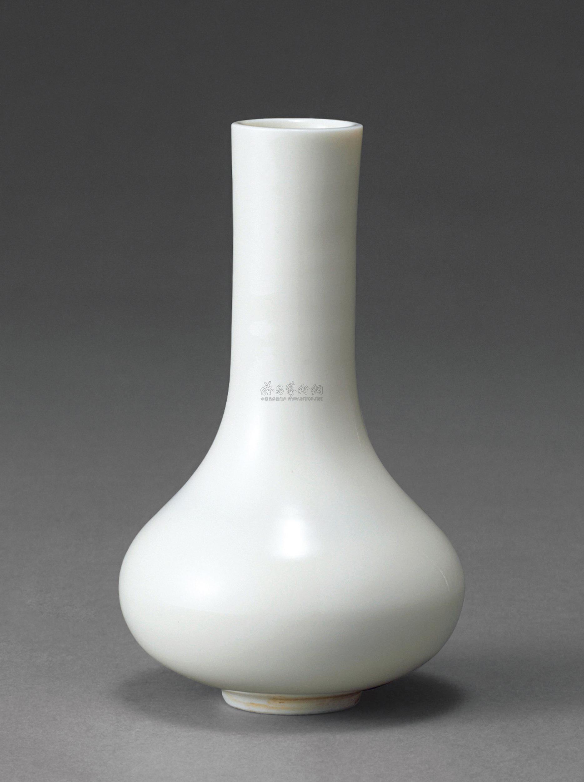 中國(guó)古代白瓷瓶 素雅之美的陶瓷典范